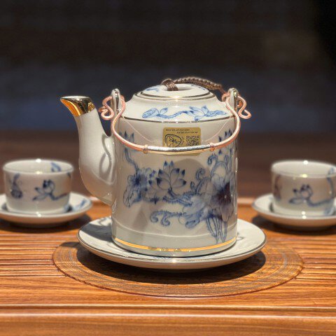 Bộ Ấm tích Vẽ vàng Nghệ nhân ưu tú Tô Thanh Sơn